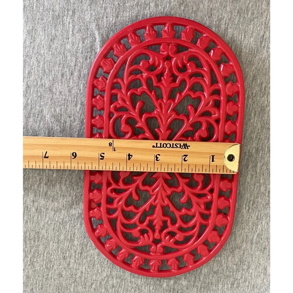 Unbranded Trivet Home OS Red Excellent Cast Iron Oval Filigree Scrollwork Footed